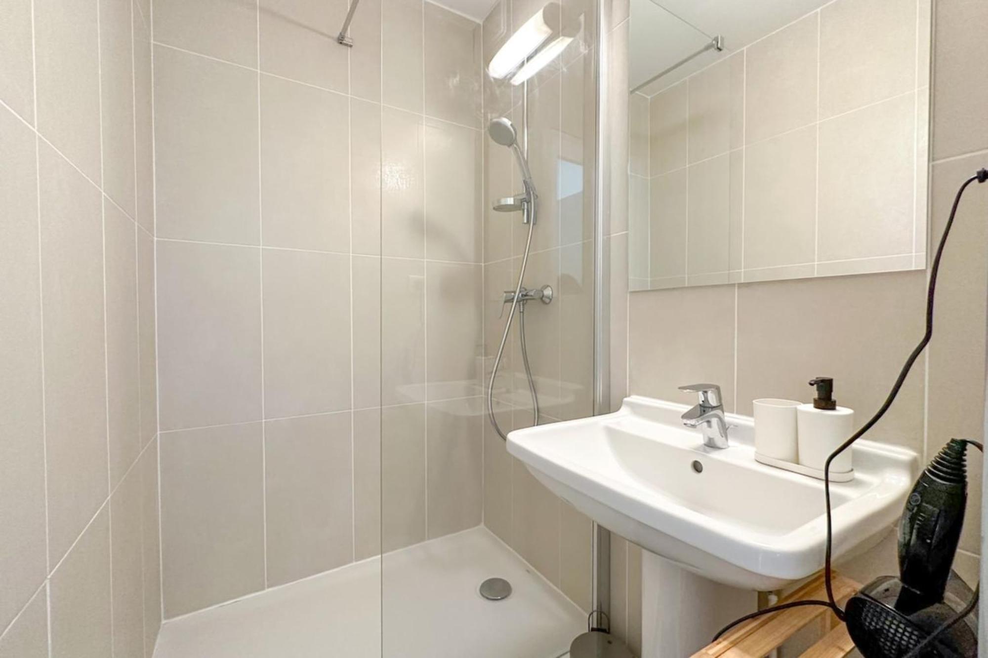 Flexliving - Whole - Lourmel Appartement